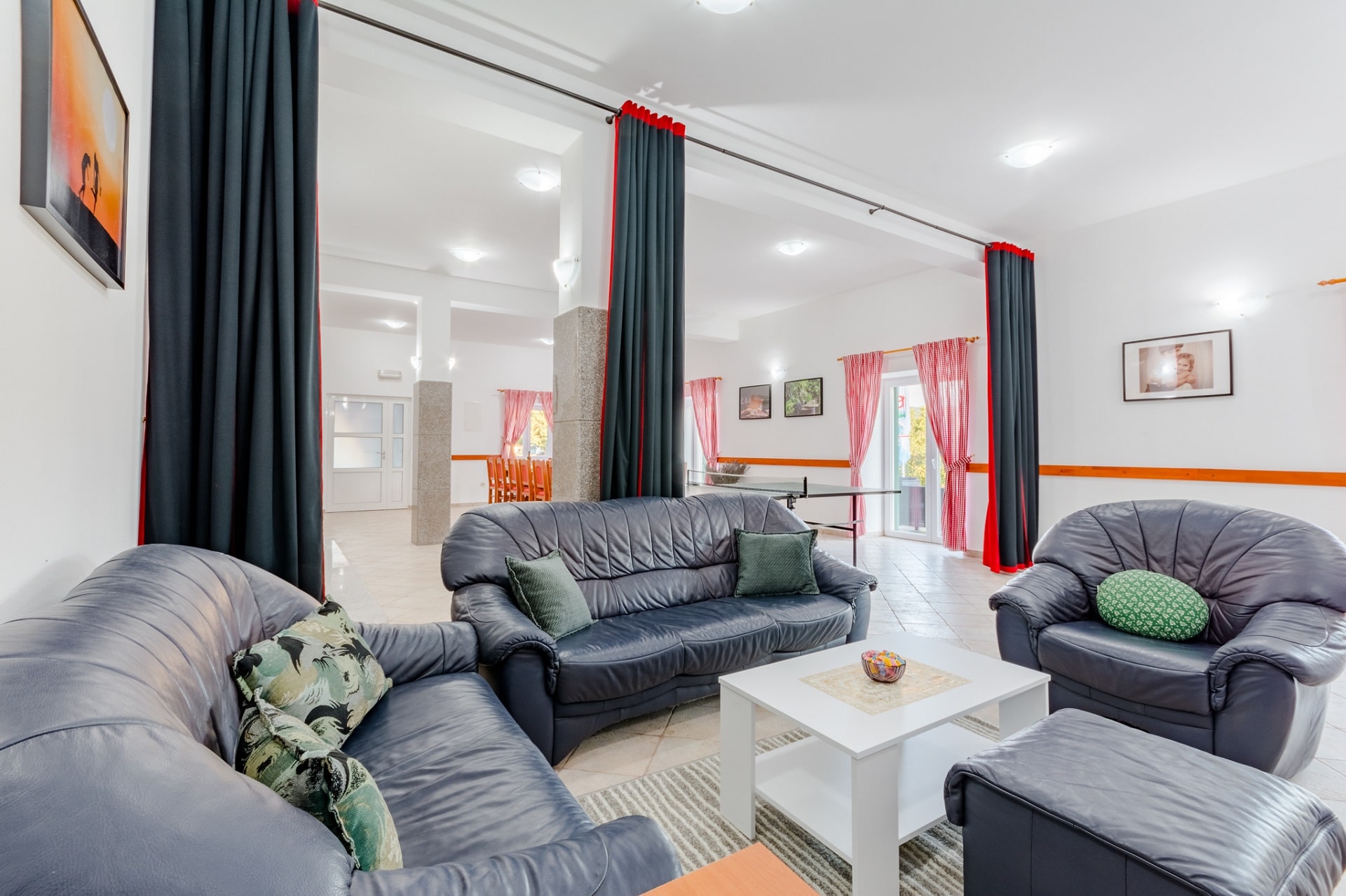 Flying Stars Interior